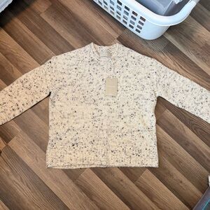 Everlane Speckled Beige Crew Neck Sweater